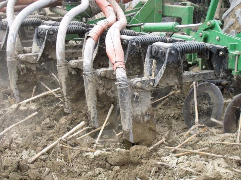 Manure Injection Equipment: Selecting the Right One
