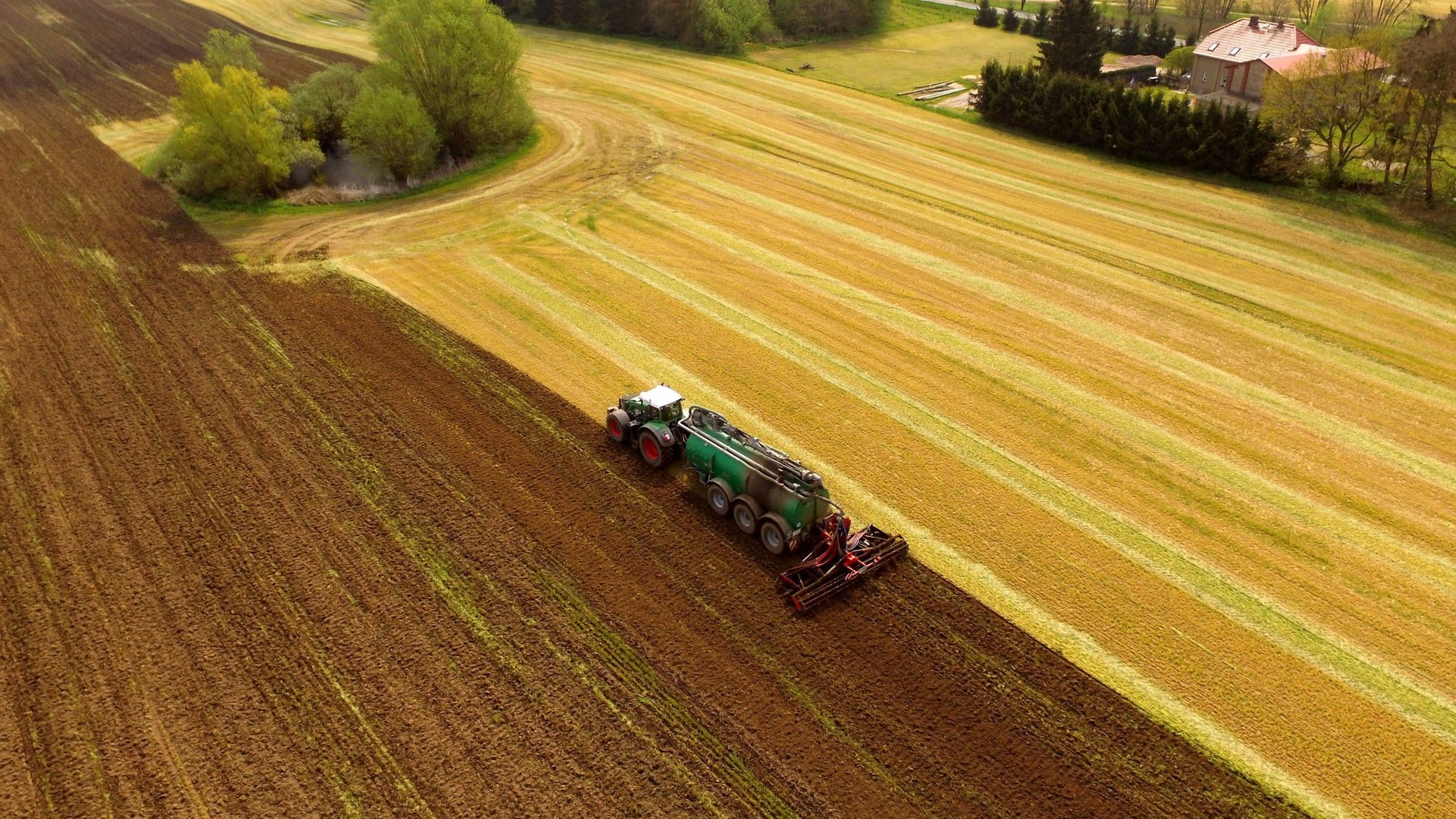 High tech manure handling equipment